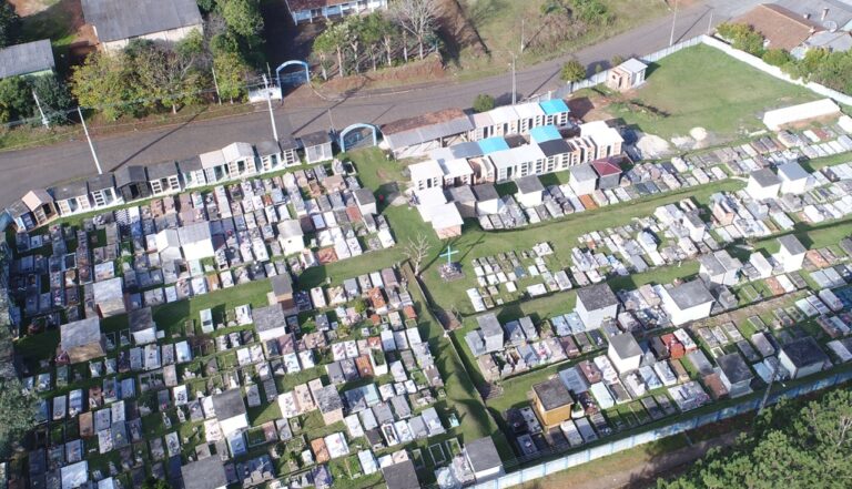 Prefeitura de Porto Vitória prorroga prazo para população fazer cadastro de sepulturas do cemitério municipal